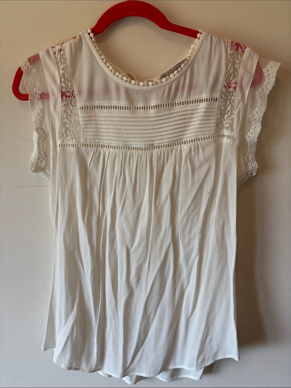 Daniel Rainn White Lace Yoke Cap Sleeve Blouse